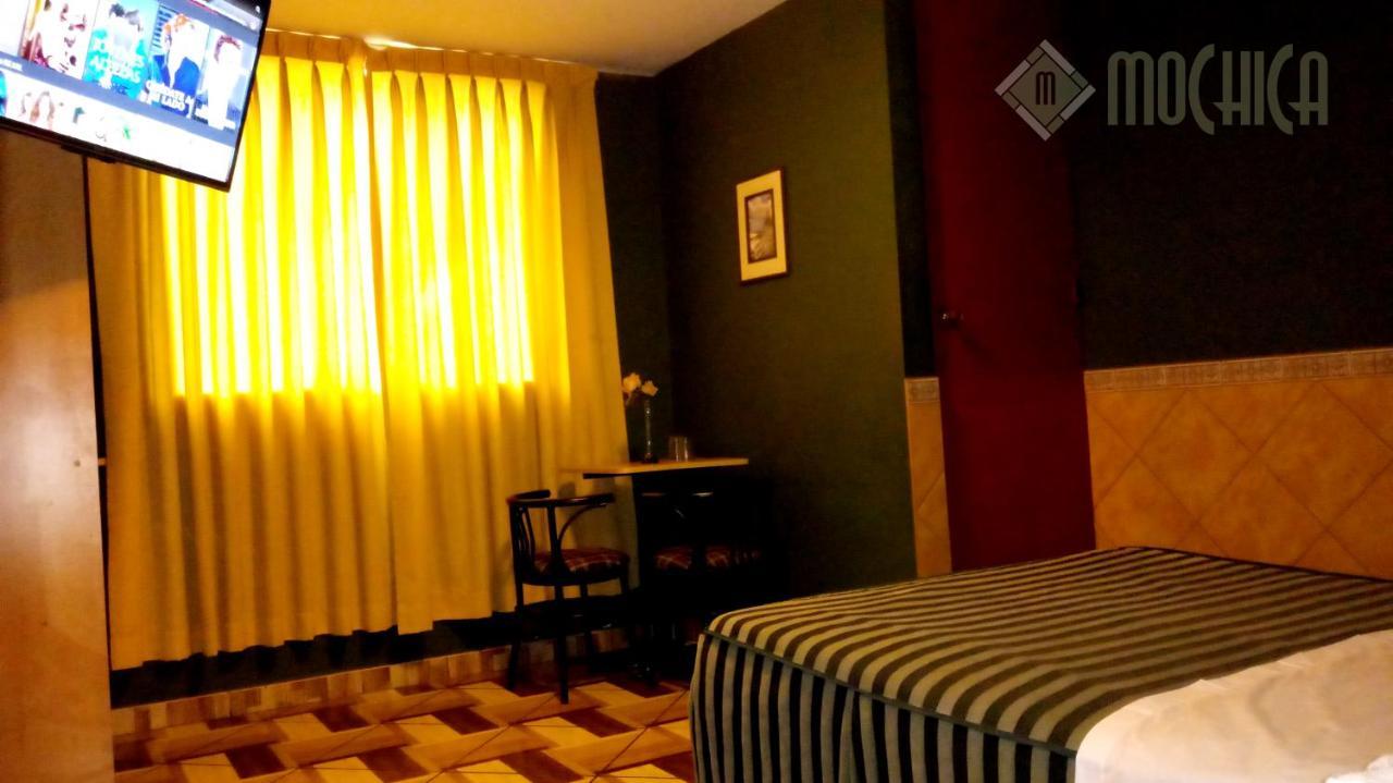 Hostal Residencial Mochica Lima Buitenkant foto
