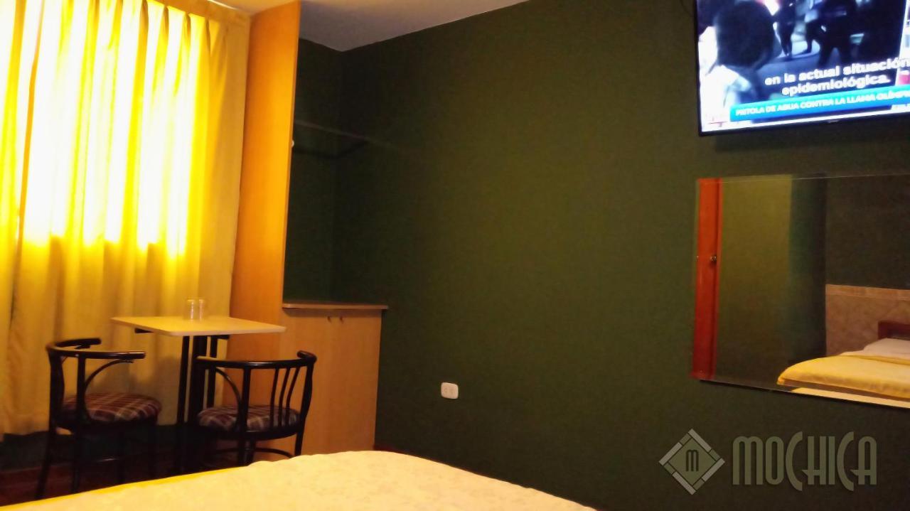 Hostal Residencial Mochica Lima Buitenkant foto